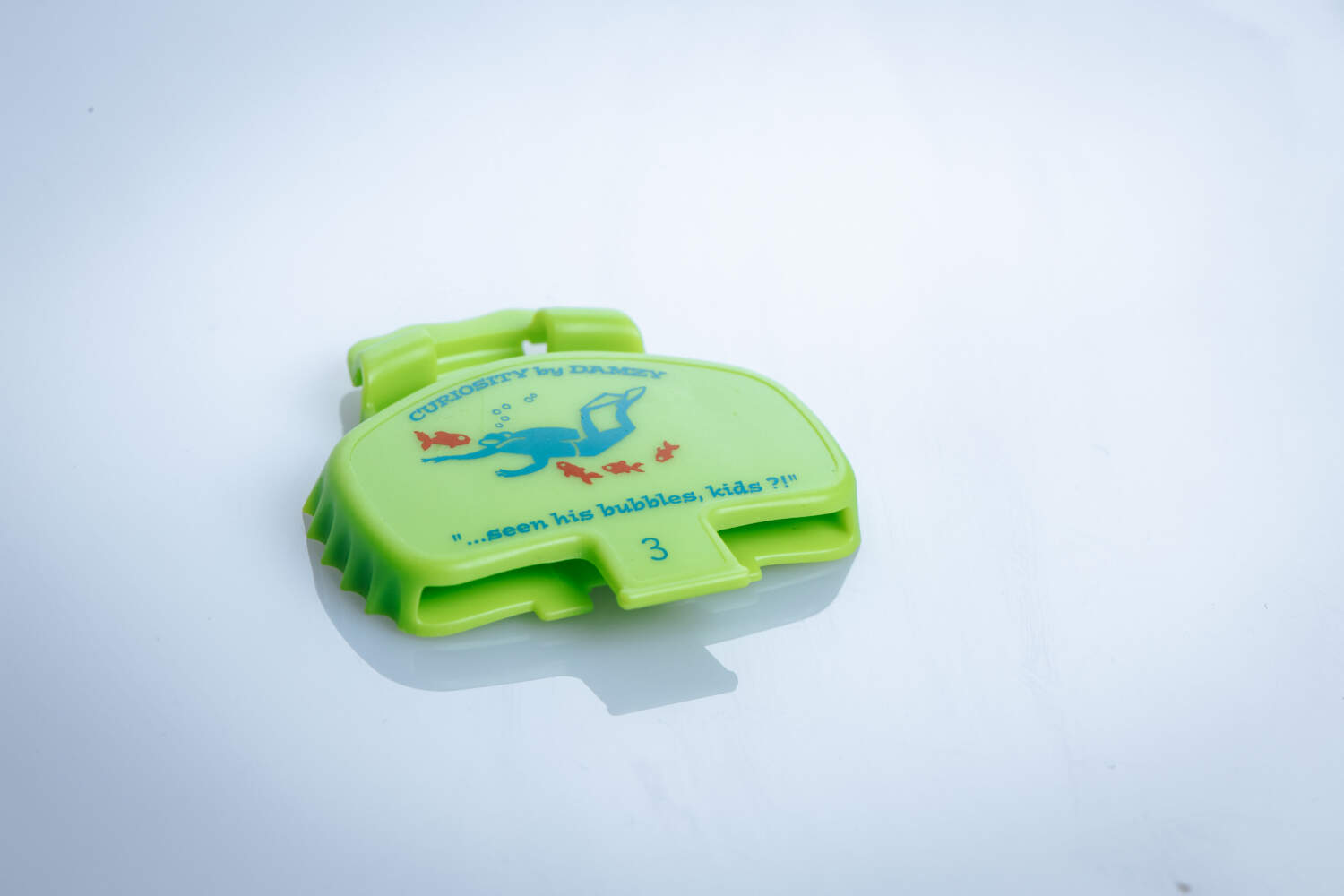 photo d'un Damzy Clip personnalisé avec un logo